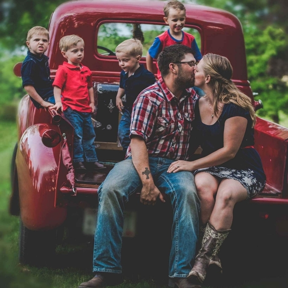 Meet your Posher, Moriah - Picture 3 of 8